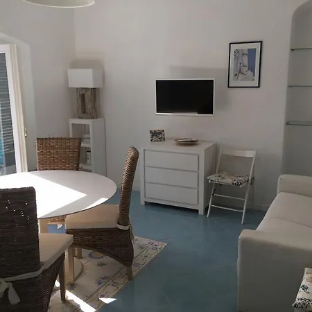Apartment Pithecusa